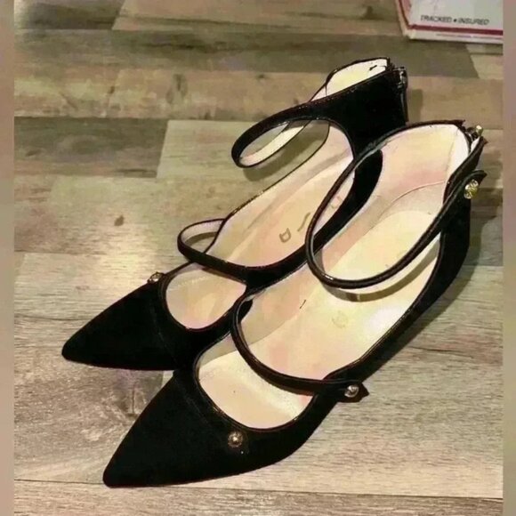 Unisa black suede gold button shoes size 9 NWOT - Picture 1 of 4